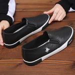 MEN'S RETRO SLIP-ON FLATS 91147835S